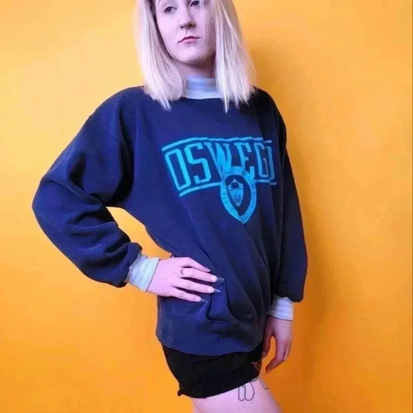 Vintage 90s Oswego State University Pullover Sweatshirt - L/XL - Picture 5 of 7